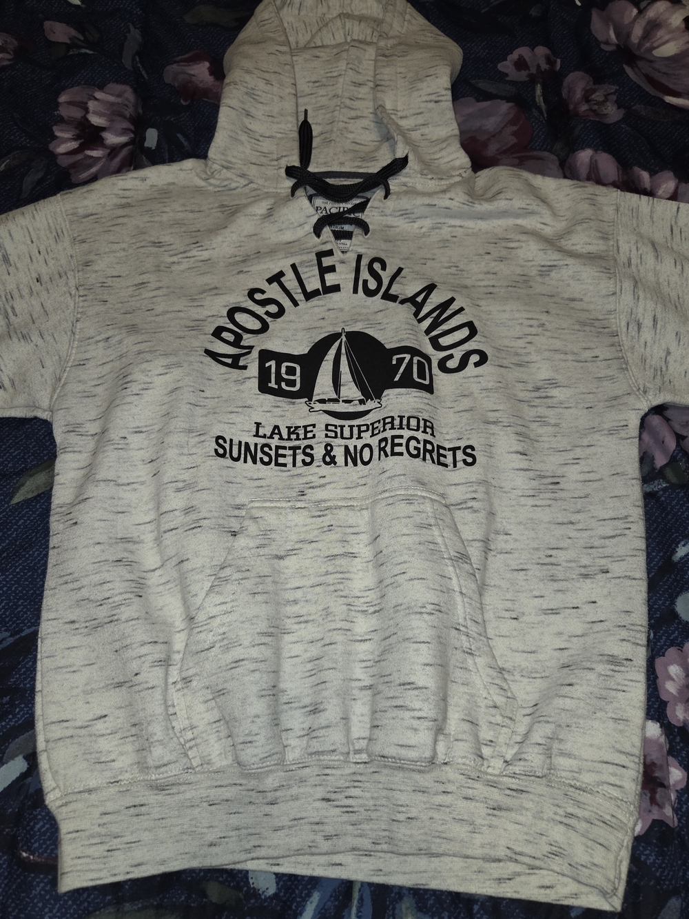 Apostle Islands Graphic Hoodie - Light Heather Gray